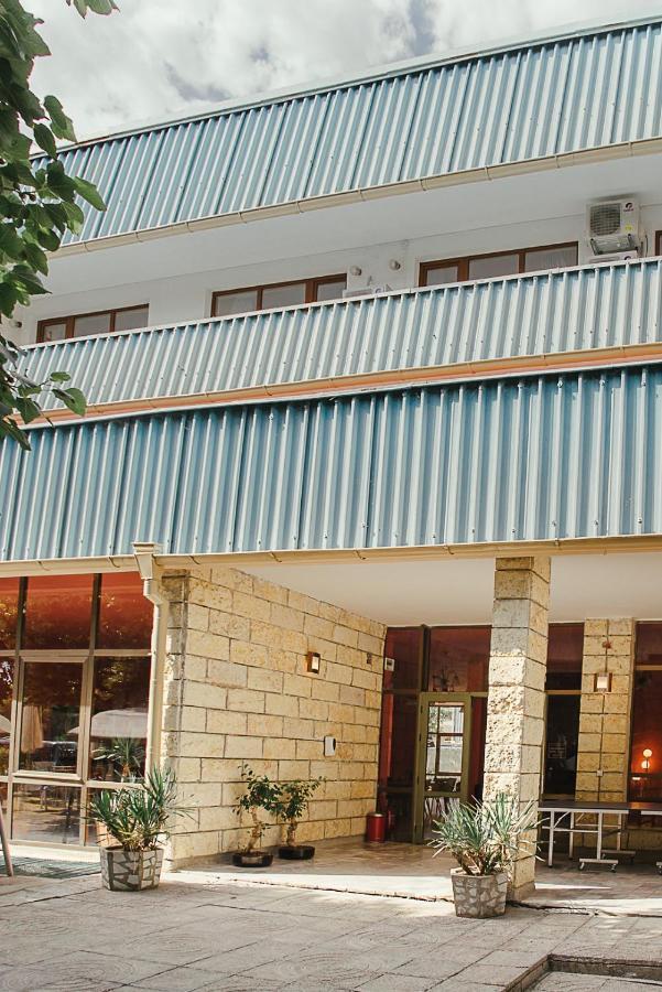 מלון לוזנטס Amadina Garden מראה חיצוני תמונה