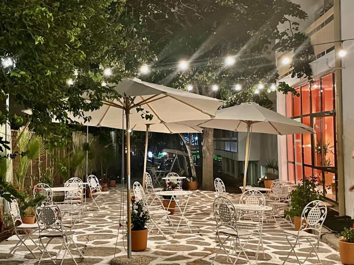 מלון לוזנטס Amadina Garden מראה חיצוני תמונה