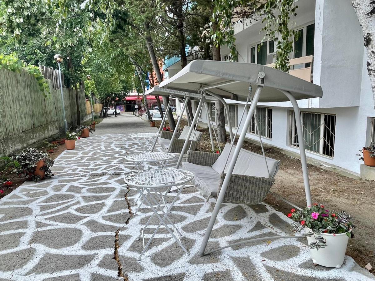 מלון לוזנטס Amadina Garden מראה חיצוני תמונה